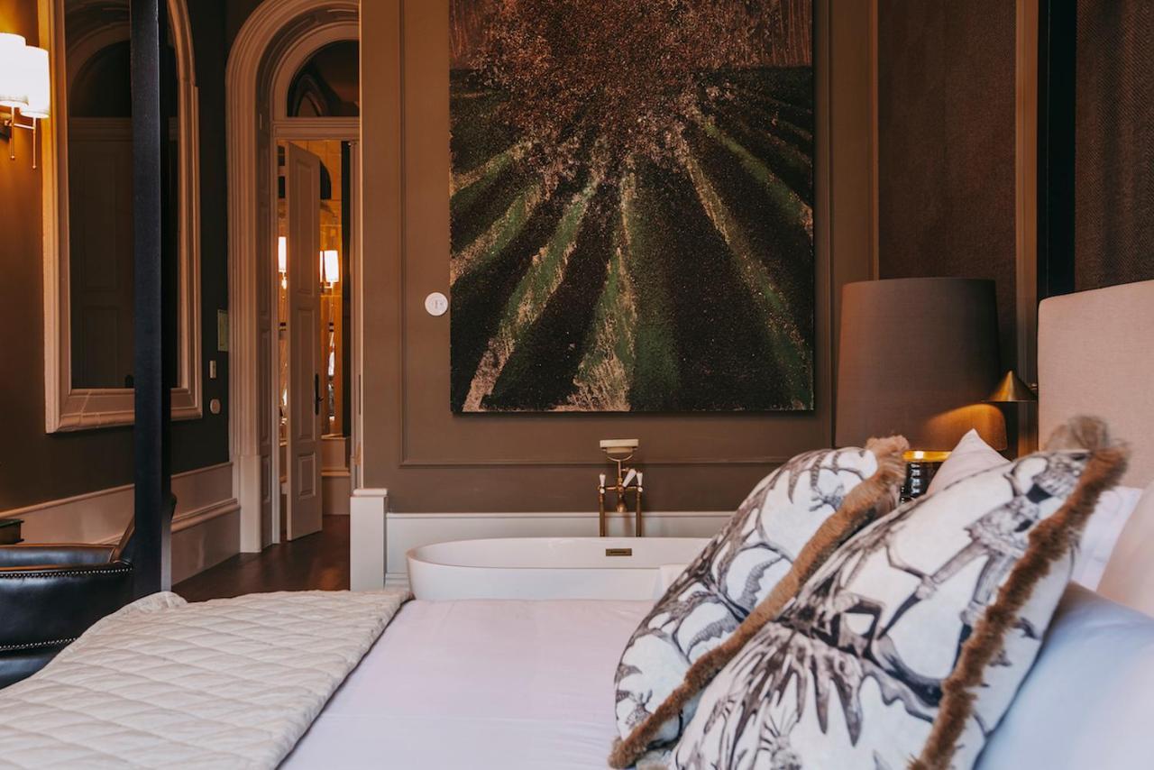 Deluxe Double Room with Bath,769543306:JPEG