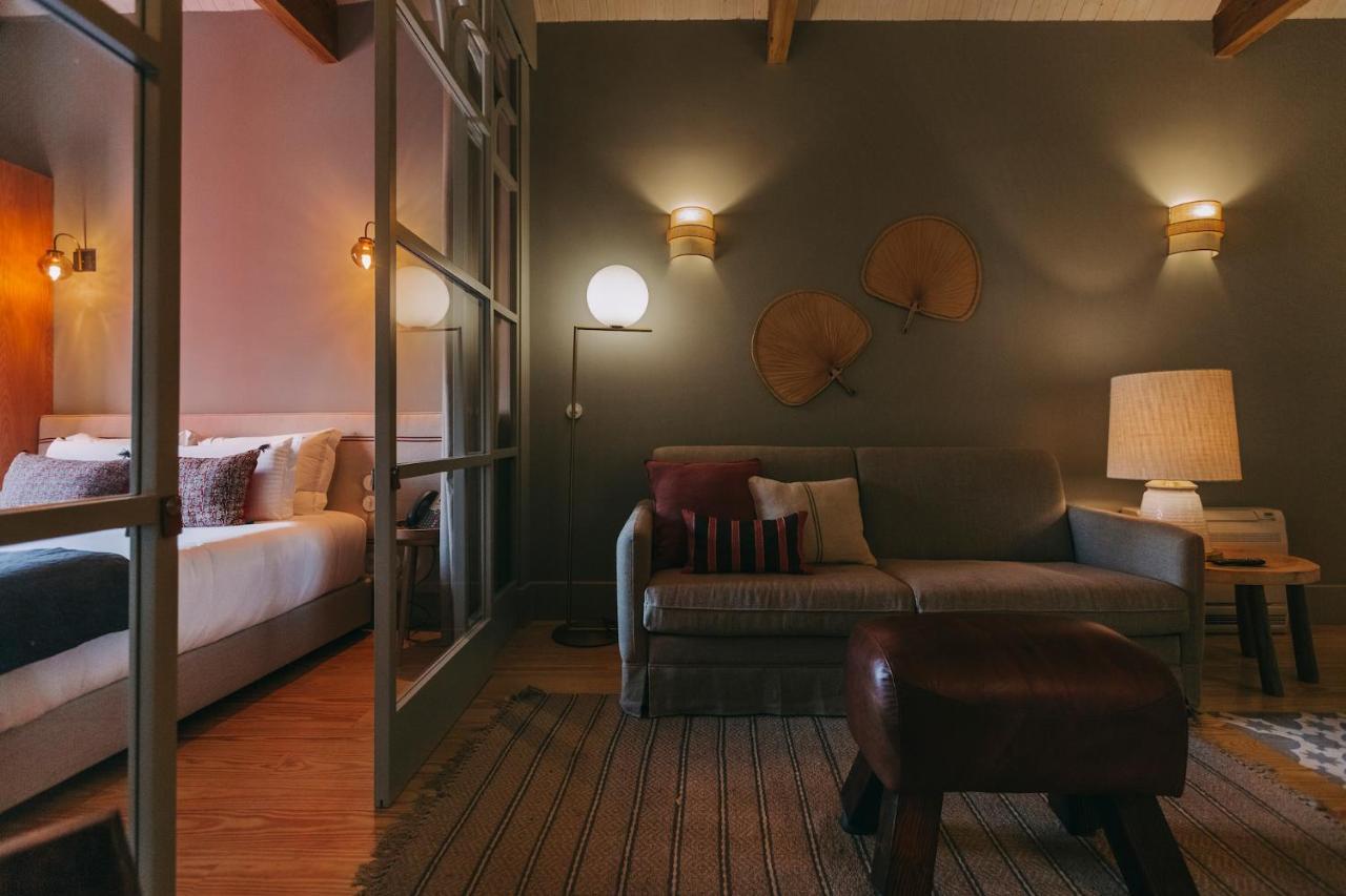 Studio Apartment,989786077:JPEG